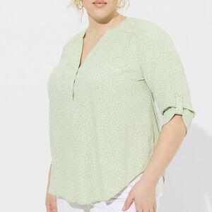 NWT Torrid Harper Georgette Blouse Size 0X Large Green Polka Dot Roll Tab Career